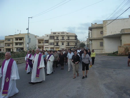 C9 In procession to Cemetery