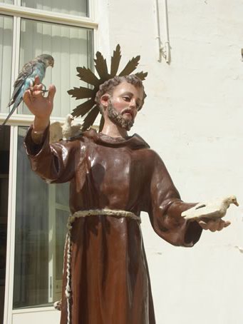 B9 Statue of St Francis of Assisi