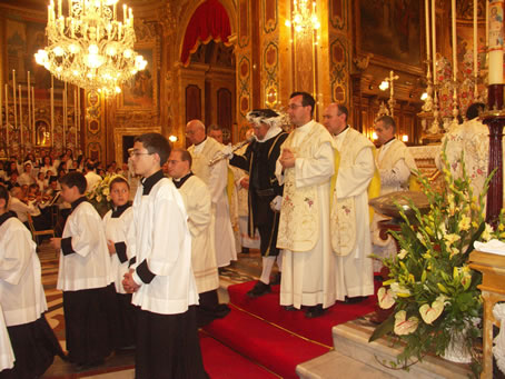 H8 Concelebrants in procession back to Sacristy