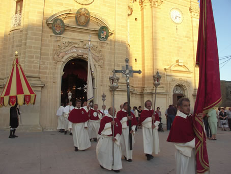 D9 Confraternity of the Blessed Sacrament