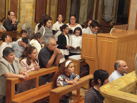 M4 Choristers singing Tantum Ergo