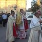 F8 Mgr Cardona with the relic