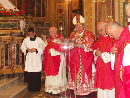 D8 Benediction at end of Mass