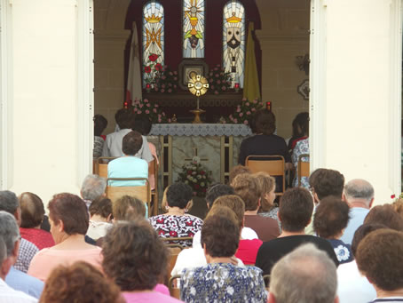 A3 Adoration of the Holy Eucharist