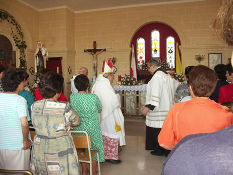 A5 Bishop Cauchi at start of Mass