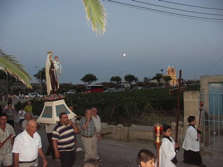 E7 Tal-Karmnu Chapel lies behind