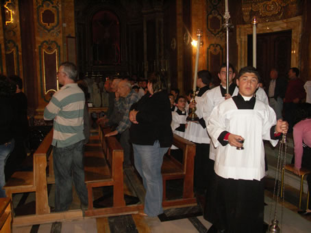 A1 Start of procession to High Altar