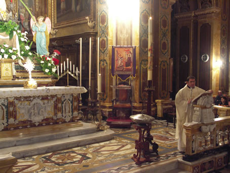 E2 Archpriest leads in Adoration