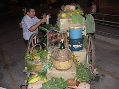 I4 Decorated cart