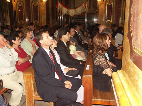 E6 Parents in the nave