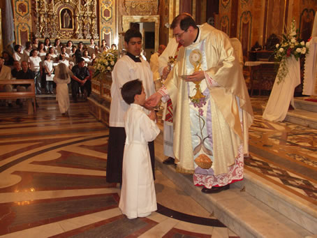 H5 Receiving Holy Communion for the first time