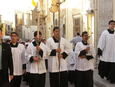 A4 In procession to Church