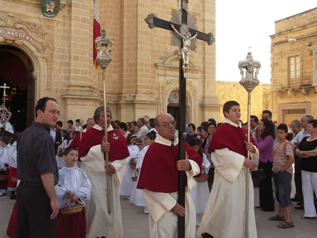 C8 Confraternity of the Blessed Sacrament