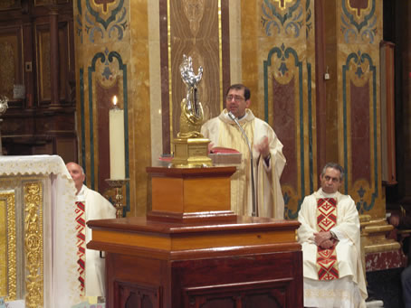 A8 Reliquary of St Paul on Presbytery