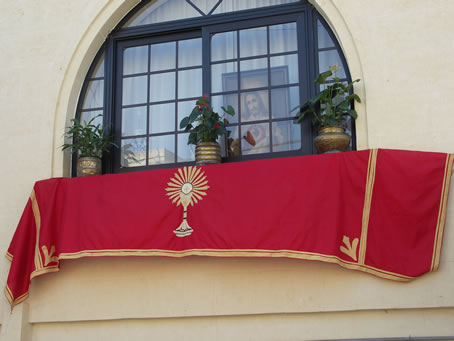 D4 Decorated balcony near St Anthony's Church