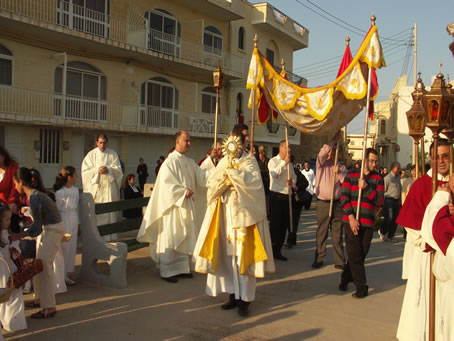 F1 Arriving at the Altar