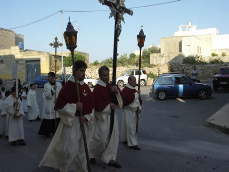 C6 Leaders of procession