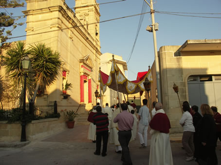 H5 Last stage of procession