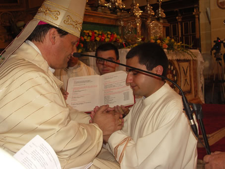 D1 Joseph vows his obedience to Bishop