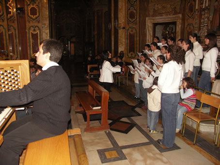 G7 Organist and Choir