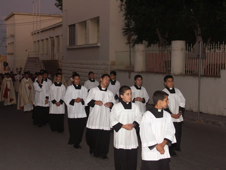 K9  Procession in Triq it-Tigrija with School in background