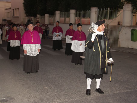 L2  Procession in Triq it-Tigrija with School in background