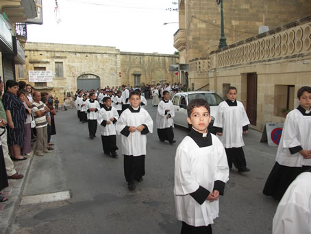 J6 Procession to Basilica starts