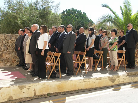 E5 Singing the National Anthem