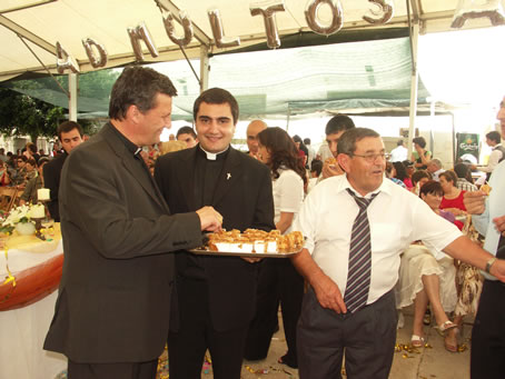 O6 Bishop Grech gets his share of the cake