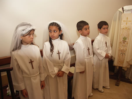 B4 Children who received First Holy Communion two days earlier