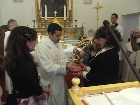 F5 Washing of hands by his three sisters