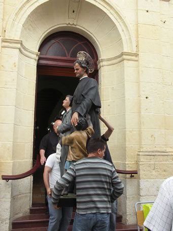 A4 Statue leaves the Youth Centre