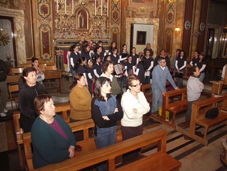 D3 Choir Voci Angeliche and Congregants