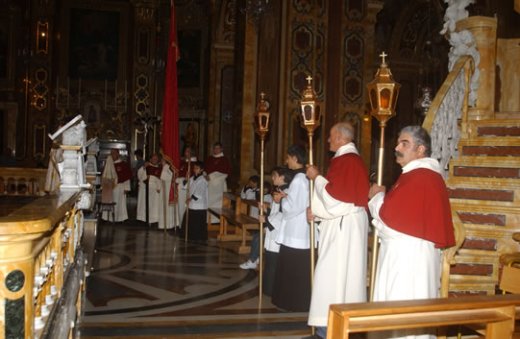 G6 Back inside the Basilica