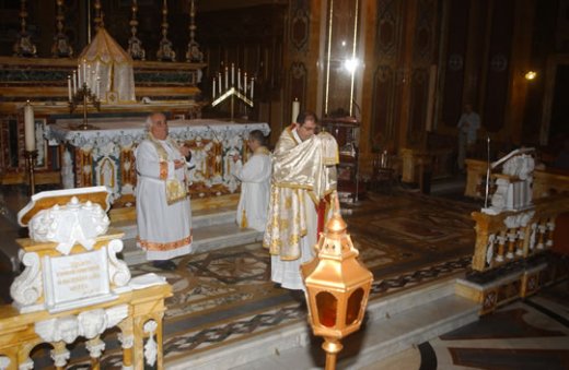 H3 Benediction with the Blessed Sacrament