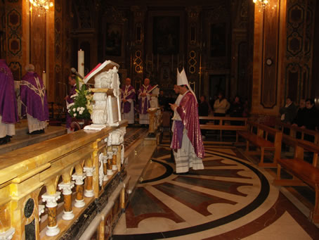 A7 H.L. Bishop Mario Grech approaches the Altar