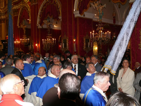 B5 Xaghra Confraternity in procession