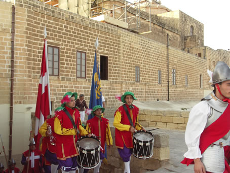 D6 Marching up to bastions from the Square