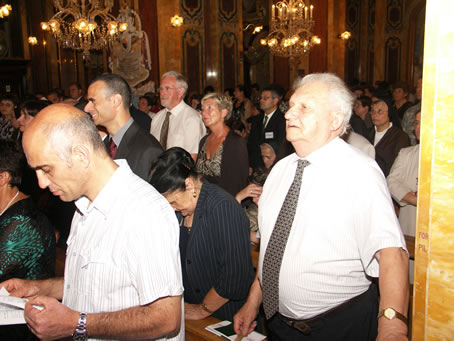 F7 Bishop Grech's parents among the congregation