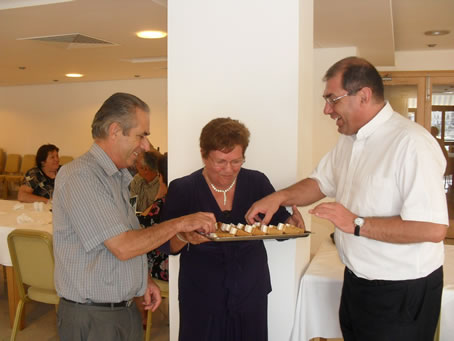 F4 Can Bartolo and Archpriest Refalo take their share of cake