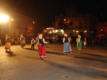 B4 Traditional Dance by Xaghra Folklore Group