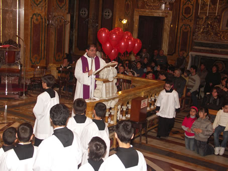 E5 During Holy Communion