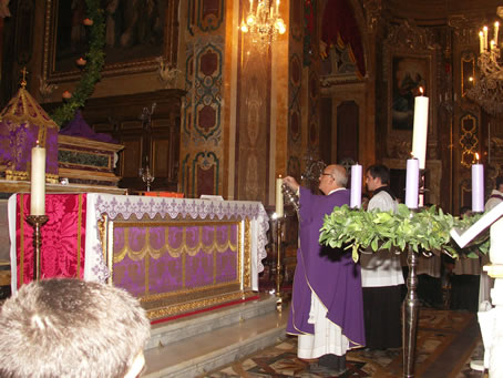 A7 Incensing the High Altar