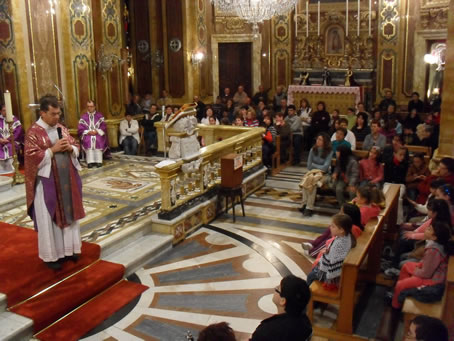 A5 Fr John Curmi delivering the Sermon