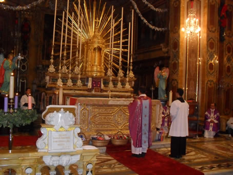 B6 Incensing the High Altar