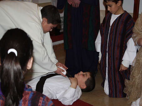 D3 Fr Dionisius recovers the Holy Eucharist from dead Tarcisus