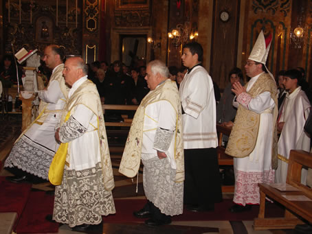 A8 Archpriest and Co celebrants