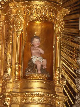 D5 Baby Jesus above High Altar