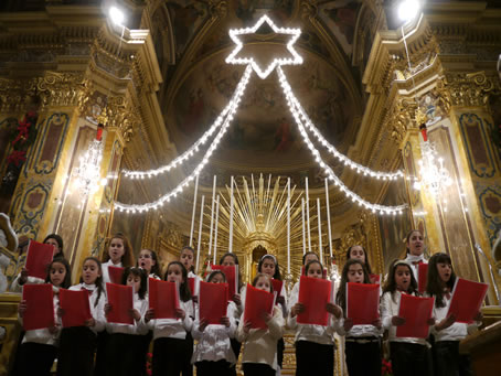 F7 Girls' Choir singing Carols