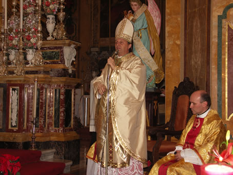 C5 Bishop delivering the sermon